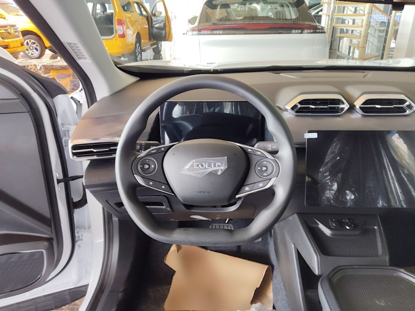 Dongfeng Aeolus SKY EV01 2025 530 km AIR Elite Edition — снимка 13