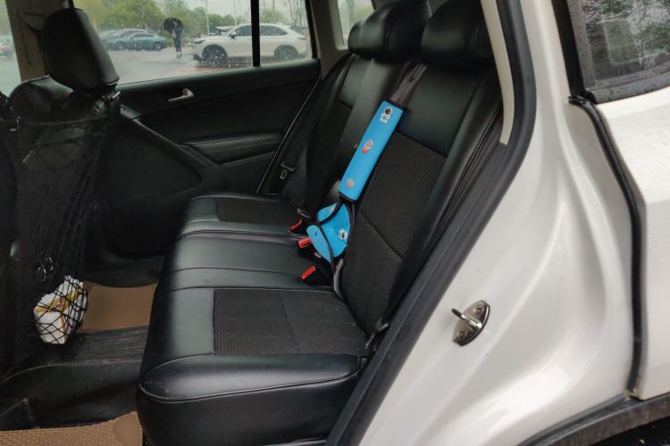 Used Volkswagen Tiguan 2017 300TSI Automatic Two-Wheel Drive Silk Road Luxury Edition Left Rear Seat