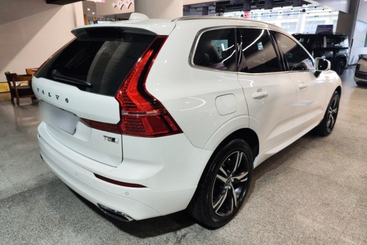 Used Volvo XC60 2019 T5 4x4 Smart Edition China VI Standard