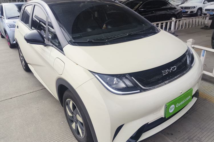 Used BYD Dolphin 2025 420km Free Edition Front Right 45 Deg