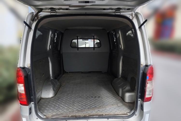 Used Wuling Rongguang V 2019 1.5L Window-Sealed Utility Model China VI LAR Trunk