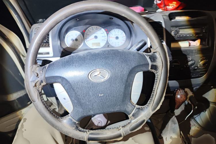 Used King Long Golden Way 2015 2.0L Value-Packed Practical Version 4G21B