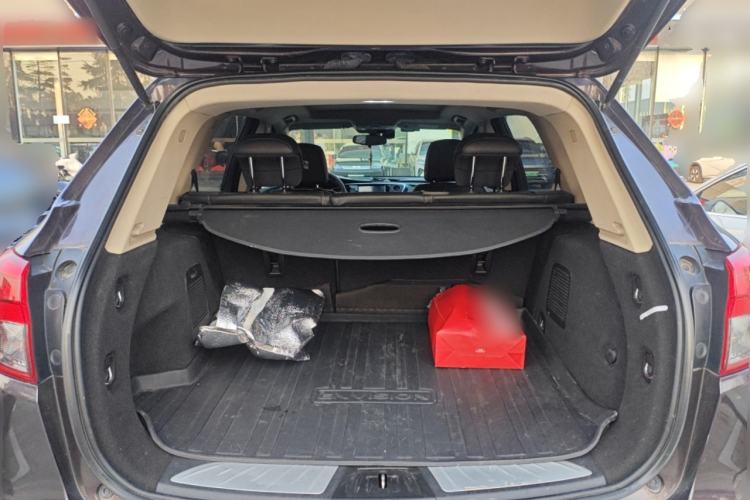 Used Buick Envision 2016 20T Two-Wheel-Drive Elite Model Trunk