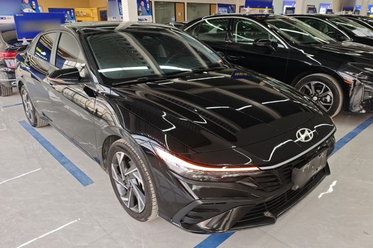 Used Hyundai Elantra 2023 1.5L CVT LUX Prestige Edition