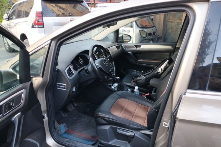 Used Volkswagen Golf Sportsvan 2016 230TSI Automatic Trend Edition
