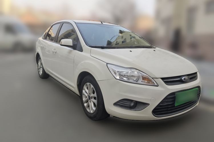 Used Ford Focus 2013 Sedan Classic 1.8L Manual Base Model