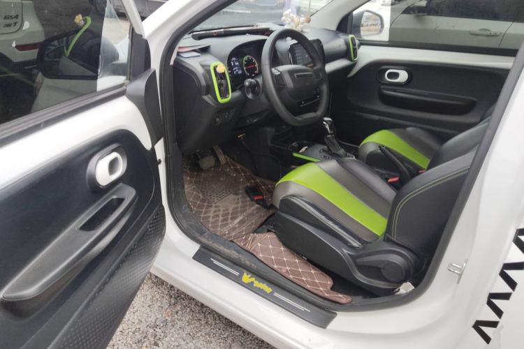 Used Roewe Clever 2021 302 km New Four-Seater Super-Efficient Version