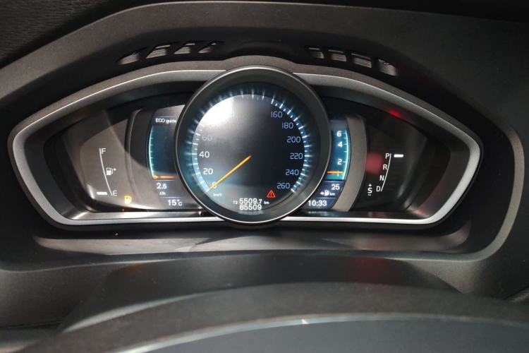 Used Volvo V40 2016 T3 Zhiyi Edition