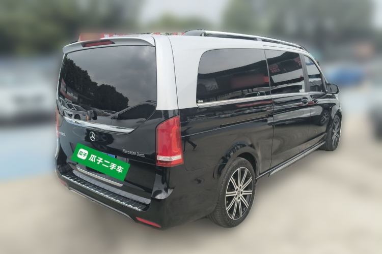 Used Mercedes-Benz V-Class 2022 V 260 L Long-wheelbase Luxury Edition Rear Right 45 Deg