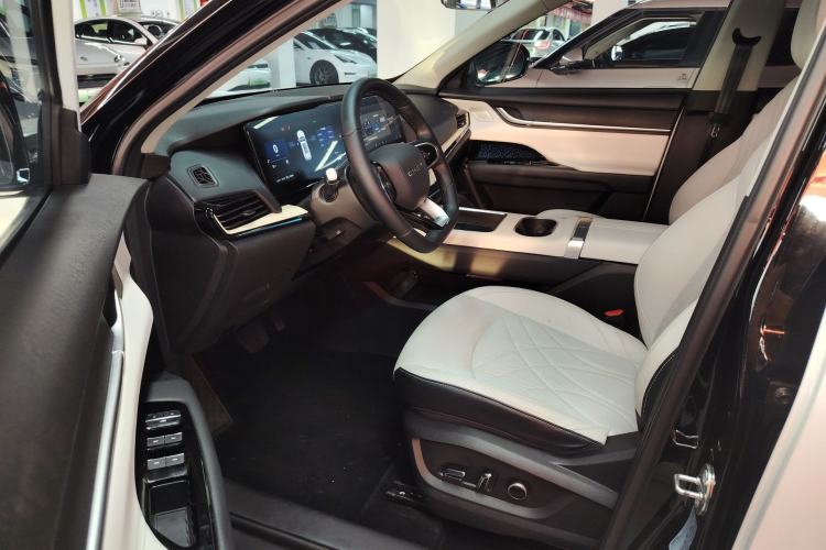 Used Chery New Energy eQ7 2023 512km Pro Driver Seat