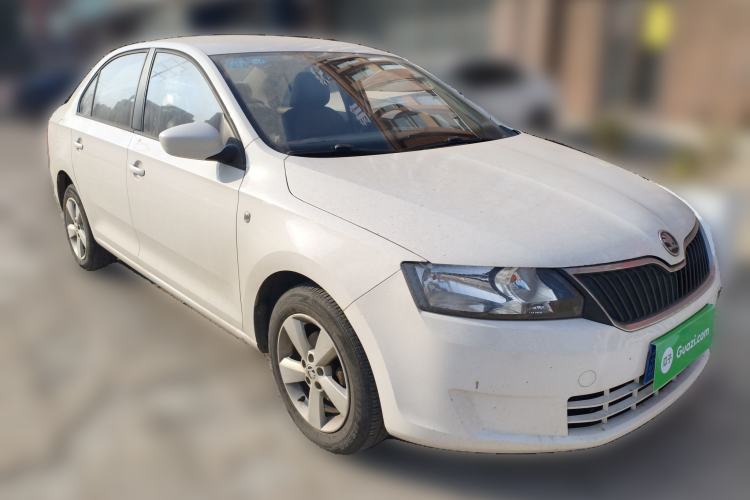 Used Skoda Rapid 2016 1.6L Manual Front-Wheel-Drive Version
