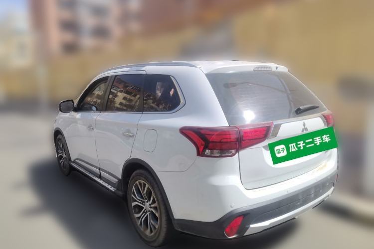 Used Mitsubishi Outlander 2016 2.4L 4x4 Elite Edition 5 Seats Rear Left 45 Deg