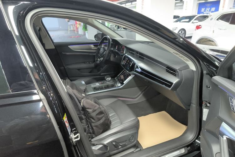 Used Audi A6 2024 allroad quattro 55 TFSI Prestige Off-Road Model