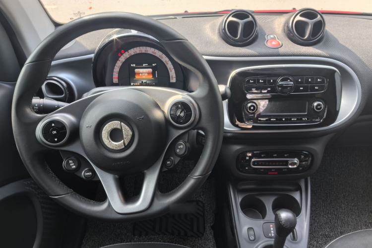 Used smart fortwo 2015 1.0L 52 kW Hardtop Passion Edition

