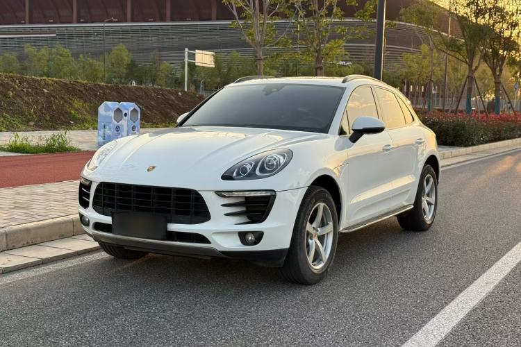 Used Porsche Macan 2017 Macan 2.0T Exterior 8