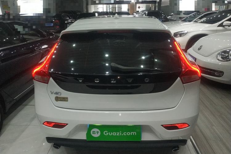 Used Volvo V40 2015 1.6T Zhiya Edition
