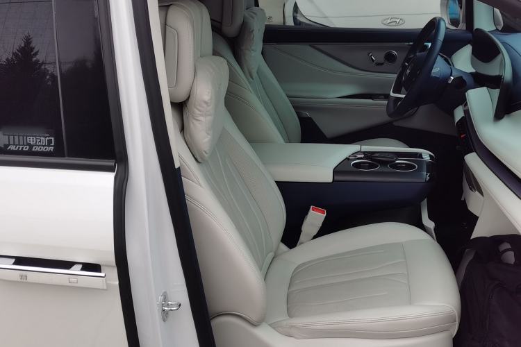 Used Buick GL8 New Energy 2024 Lu Zun Luxury Edition 7-Seater