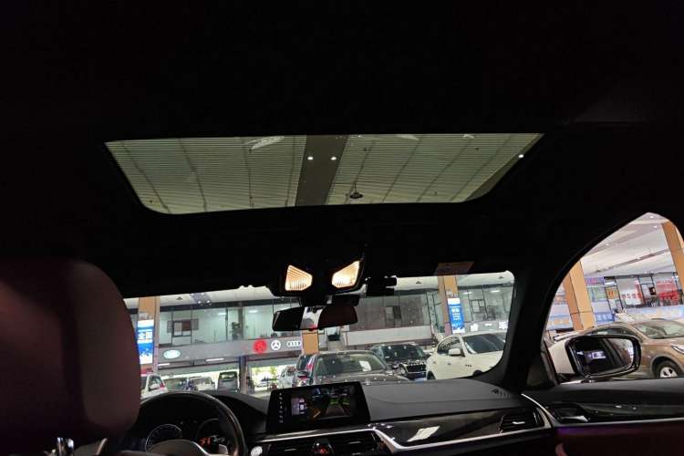 Used BMW 5 Series 2018 Restyled 530Li Luxury Edition M Sport Package
