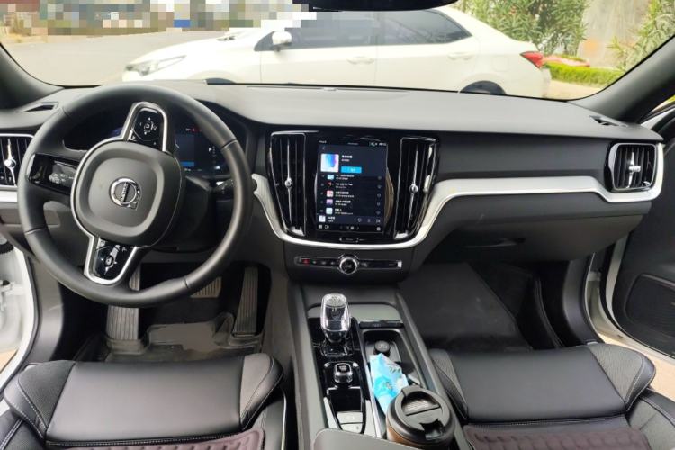 Used Volvo S60 2025 B4 Zhiyuan Sport Edition