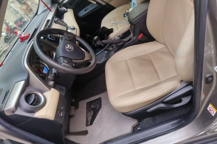 Used Toyota RAV4 2015 2.0L CVT Two-Wheel Drive Fashion Edition Left Front Seat