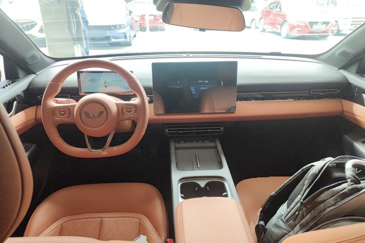 Used Wuling Xingguang 2025 610 km Smart Flagship Version Center Console