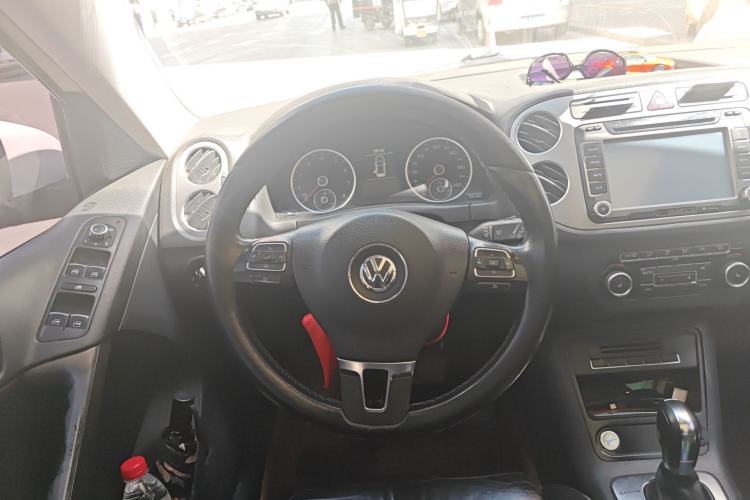 Used Volkswagen Tiguan 2012 2.0 TSI Automatic All-Wheel Drive Elite Edition Steering Wheel