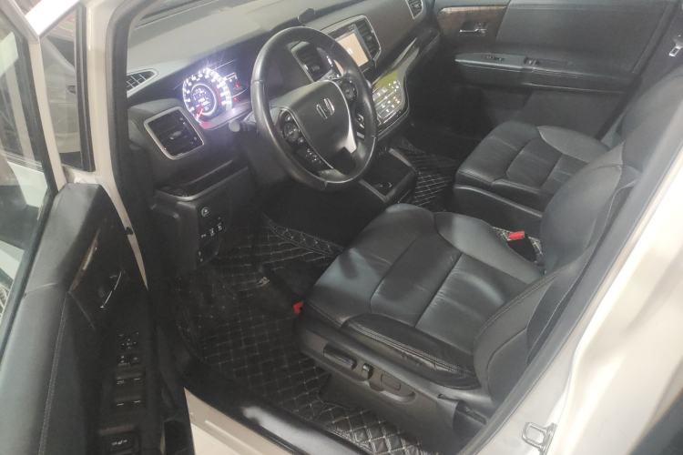 Used Honda Odyssey 2015 Updated Version 2.4L Smart Edition Driver Seat