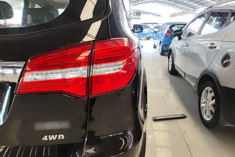 Used Haval H8 2017 2.0T Gasoline Four-Wheel Drive Luxury Model