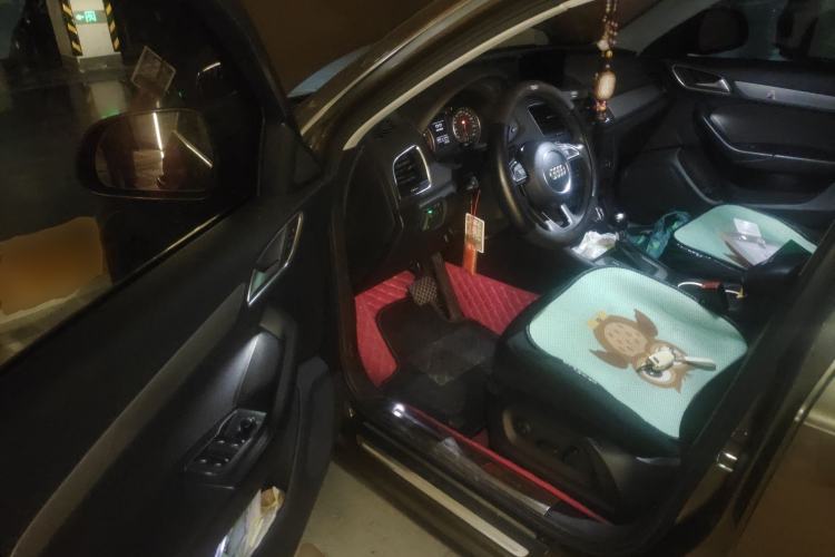 Used Audi Q3 2013 35 TFSI Ambition Edition Driver Seat