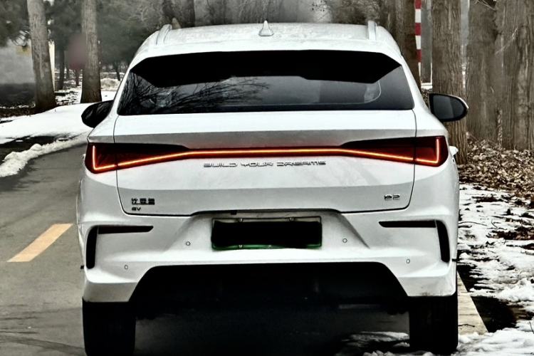 Used BYD e2 2021 Luxury Model Exterior 4