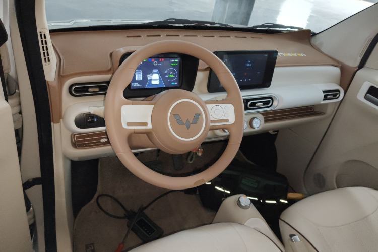 Used Wuling Hongguang MINIEV 2024 3rd Generation 215km Advanced Version