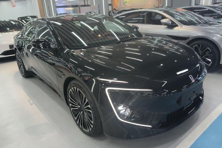 Used Avatr 12 2025 Updated Ultra All-Electric Four-Wheel Drive Front Right 45 Deg