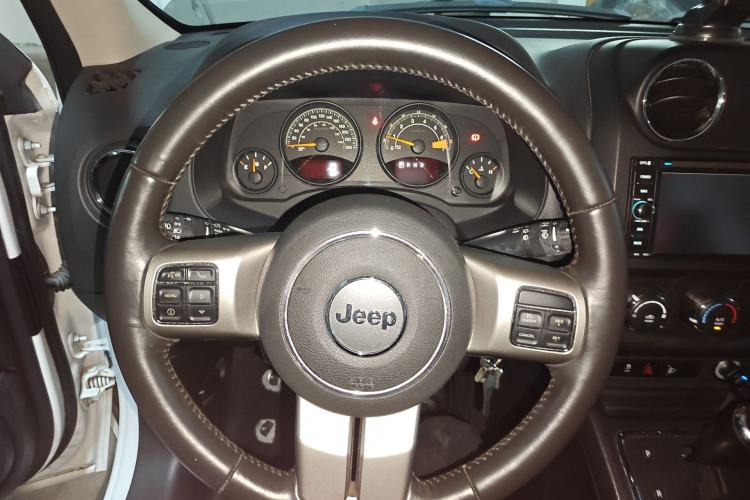 Used Jeep Patriot 2014 2.0L Sport Enhanced Edition Steering Wheel