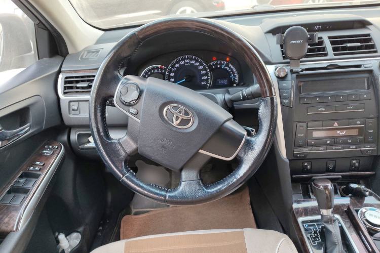 Used Toyota Camry 2016 2.0G 10th Anniversary Leading Edition