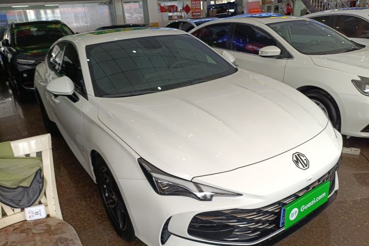 Used MG 7 2023 1.5T DCT Luxurious Supreme Edition Front Right 45 Deg