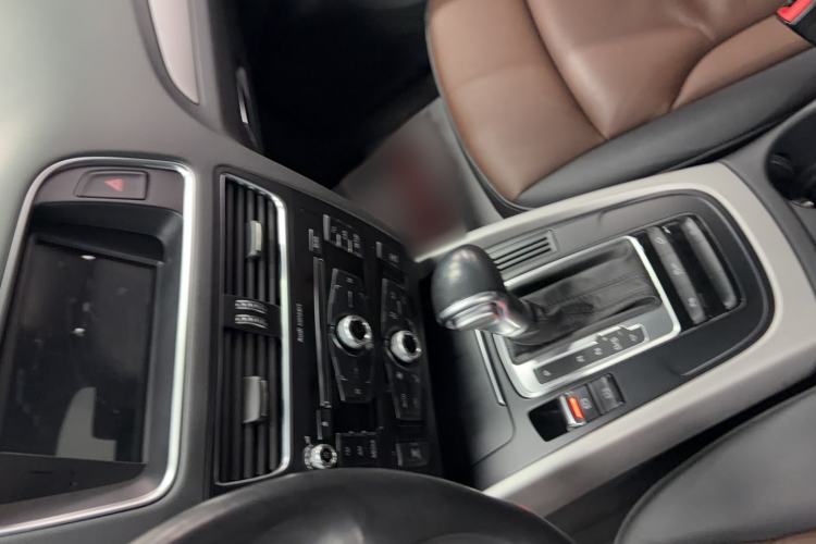 Used Audi Q5 2017 Plus 40 TFSI Ambition Model