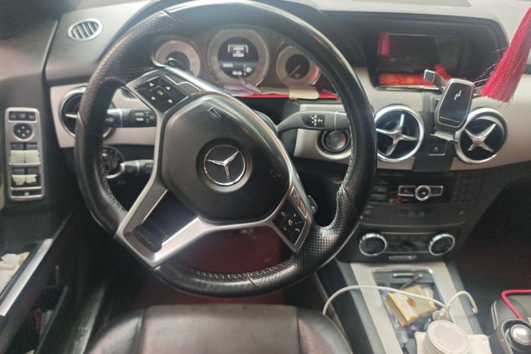 Used Mercedes-Benz GLK-Class 2015 GLK 300 4MATIC Fashion Edition Ultimate Version
