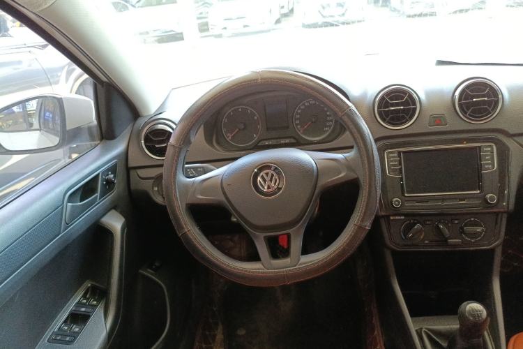 Used Volkswagen Jetta 2017 1.4L Manual Fashion Edition