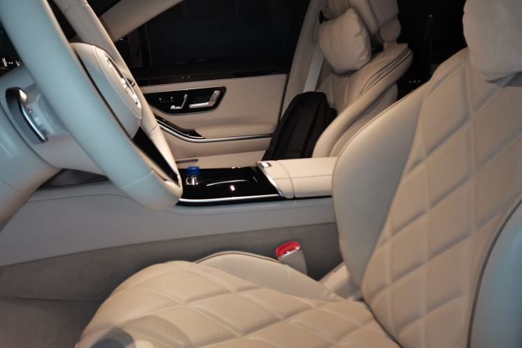 Used Mercedes-Benz Maybach S-Class 2022 S 680 4MATIC Left Front Seat