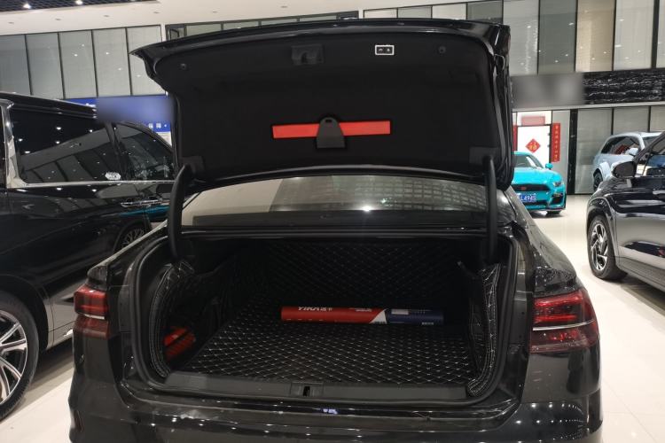 Used Volkswagen Phideon 2018 Revised Version 380TSI Two-Wheel Drive Business Edition
