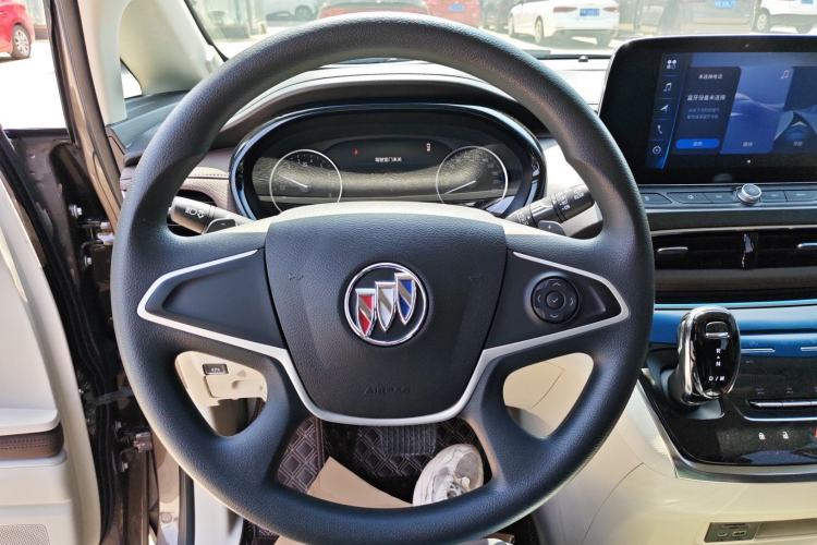 Used Buick GL8 2022 Land Cruiser Executive Class 652T Comfort Model