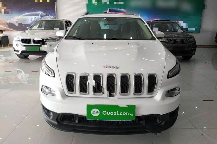 Used Jeep Cherokee 2016 2.0L Superior Edition