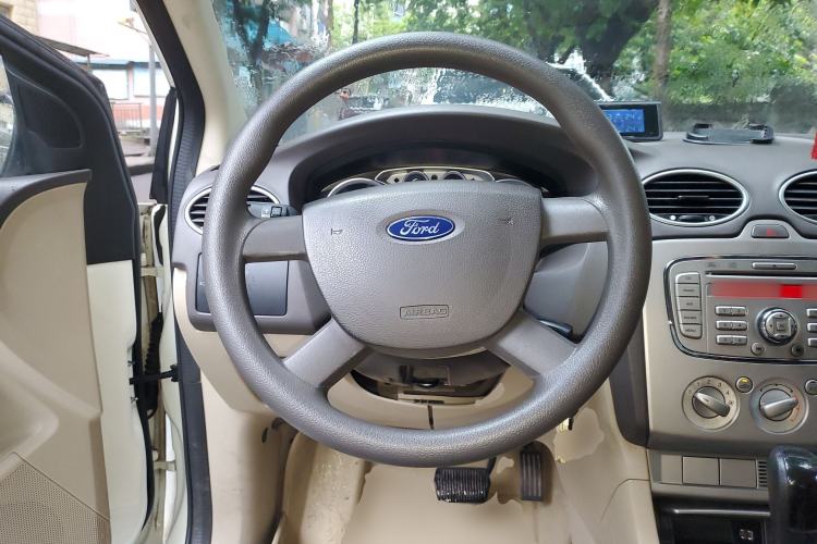 Used Ford Focus 2013 Sedan Classic 1.8L Automatic Base Model