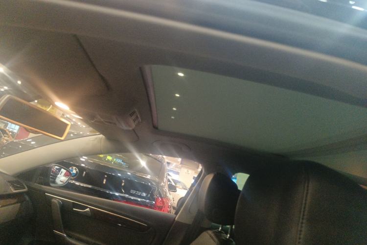 Used Volkswagen Magotan (Import) 2012 Travel Edition 2.0 TSI Luxury Version
