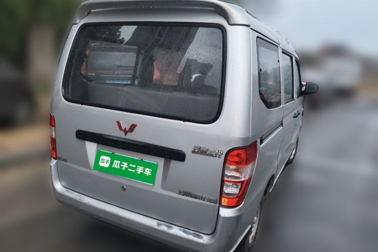 Used Wuling Zhiguang 2010 1.0L New Version Practical Short-Body L2Y

