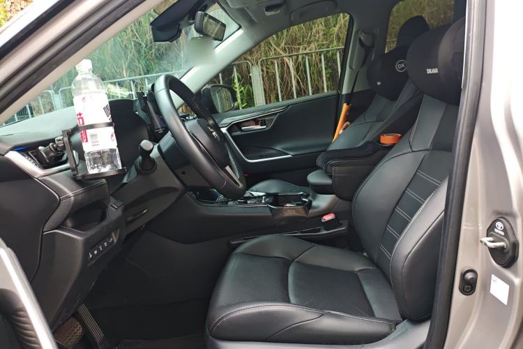 Used Toyota Wildlander 2023 Dual-Motor 2.5L E-CVT Four-Wheel Drive Prestige Edition Left Front Seat