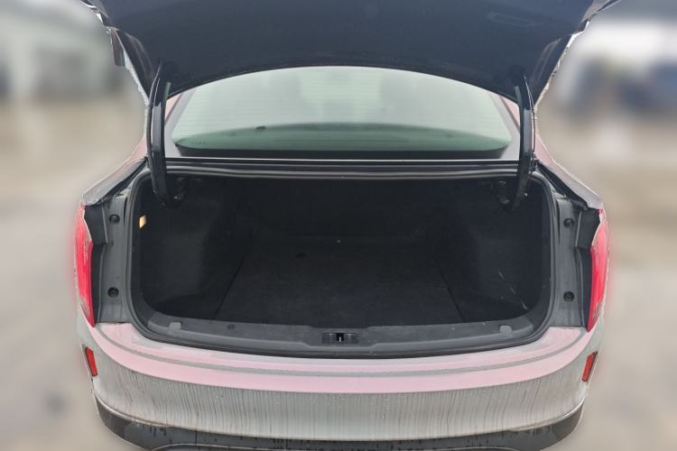 Used Hongqi E-QM5 2021 Online Booking Charging T3 Edition 5-Seater Trunk