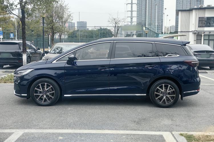 Used BYD Song MAX New Energy 2022 DM-i 105KM Flagship Model
