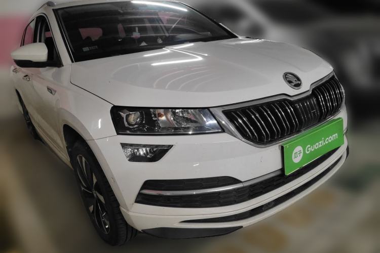 Used Skoda Karoq 2022 TSI280 Luxury Edition Front Right 45 Deg