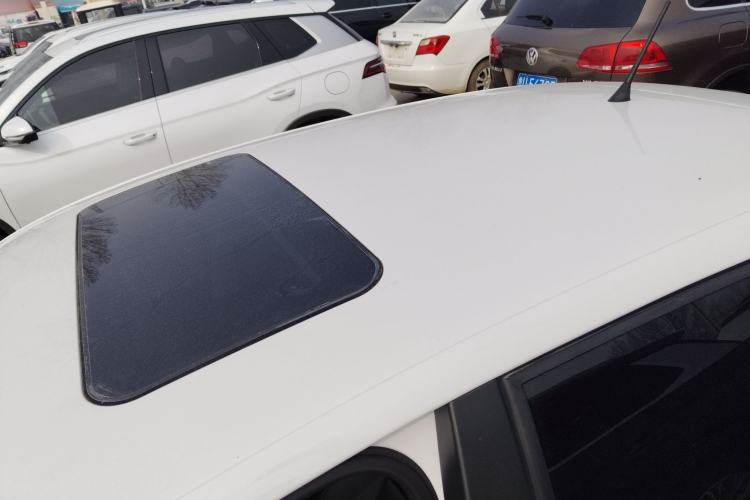 Used Volkswagen Polo 2016 1.6L Automatic Comfort Model
